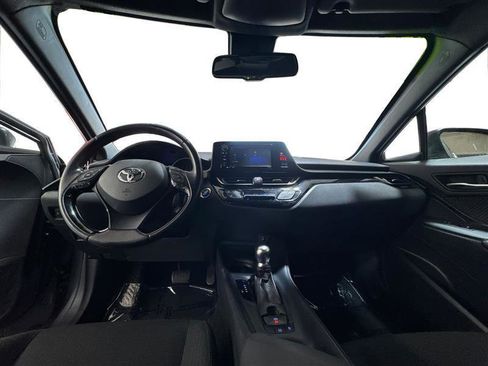 Used 2018 Toyota C-HR XLE FWD image 13