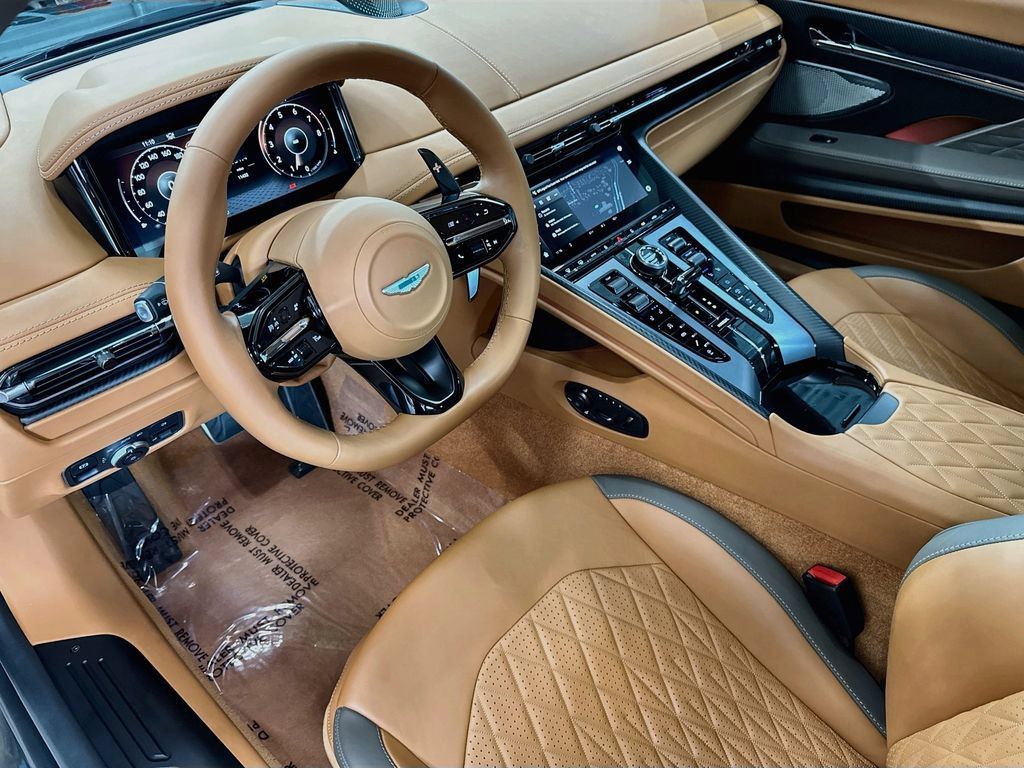 Used 2024 Aston Martin DB12 Coupe RWD image 26