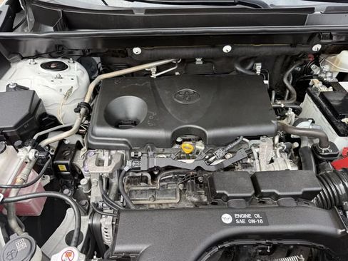 Used 2019 Toyota RAV4 XLE Premium FWD image 35