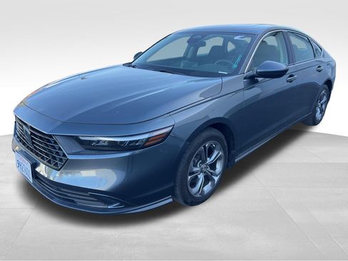 Used 2023 Honda Accord EX image 9