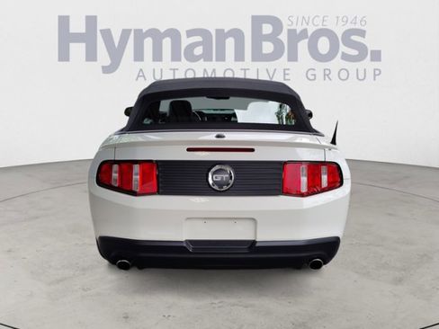Used 2010 Ford Mustang GT Premium image 4