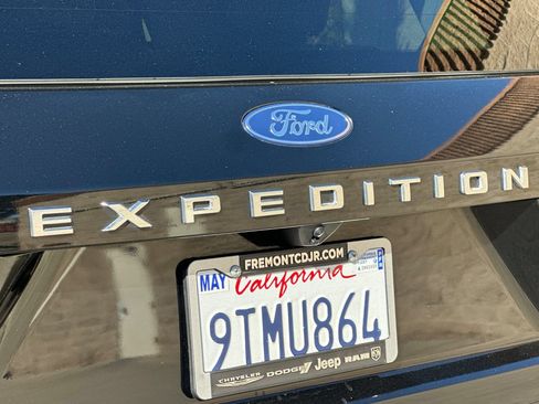 Used 2025 Ford Expedition Active AWD/4WD image 27