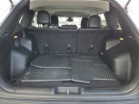 Used 2020 Jeep Cherokee Trailhawk w/ Technology Group image 28