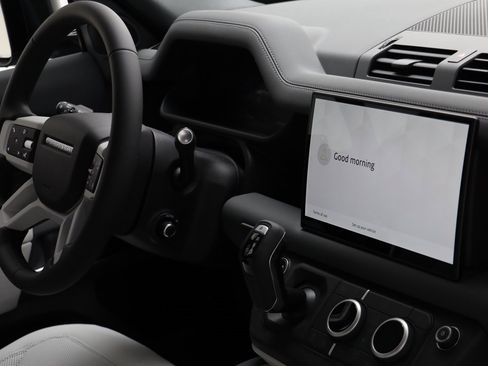 New 2025 Land Rover Defender 110 S image 23