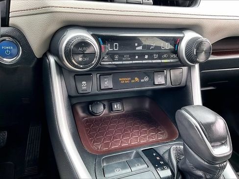 Used 2019 Toyota RAV4 Limited w/ Carpet Mat Package AWD/4WD image 27