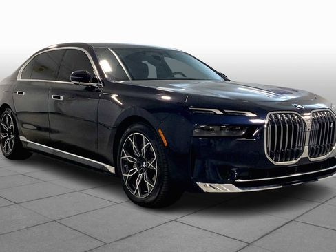 New 2025 BMW i7 xDrive60 image 2