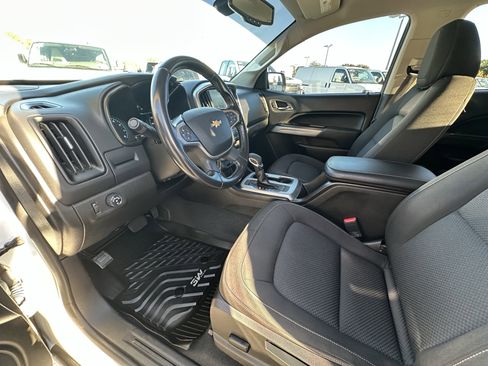 Used 2022 Chevrolet Colorado LT w/ Redline Special Edition image 30