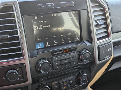 Used 2016 Ford F150 Lariat image 12