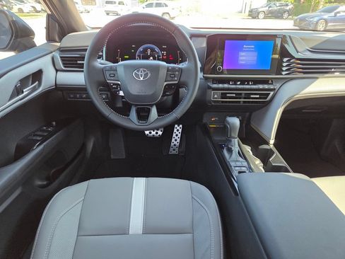 Used 2026 Toyota Camry SE w/ Convenience Package FWD image 7