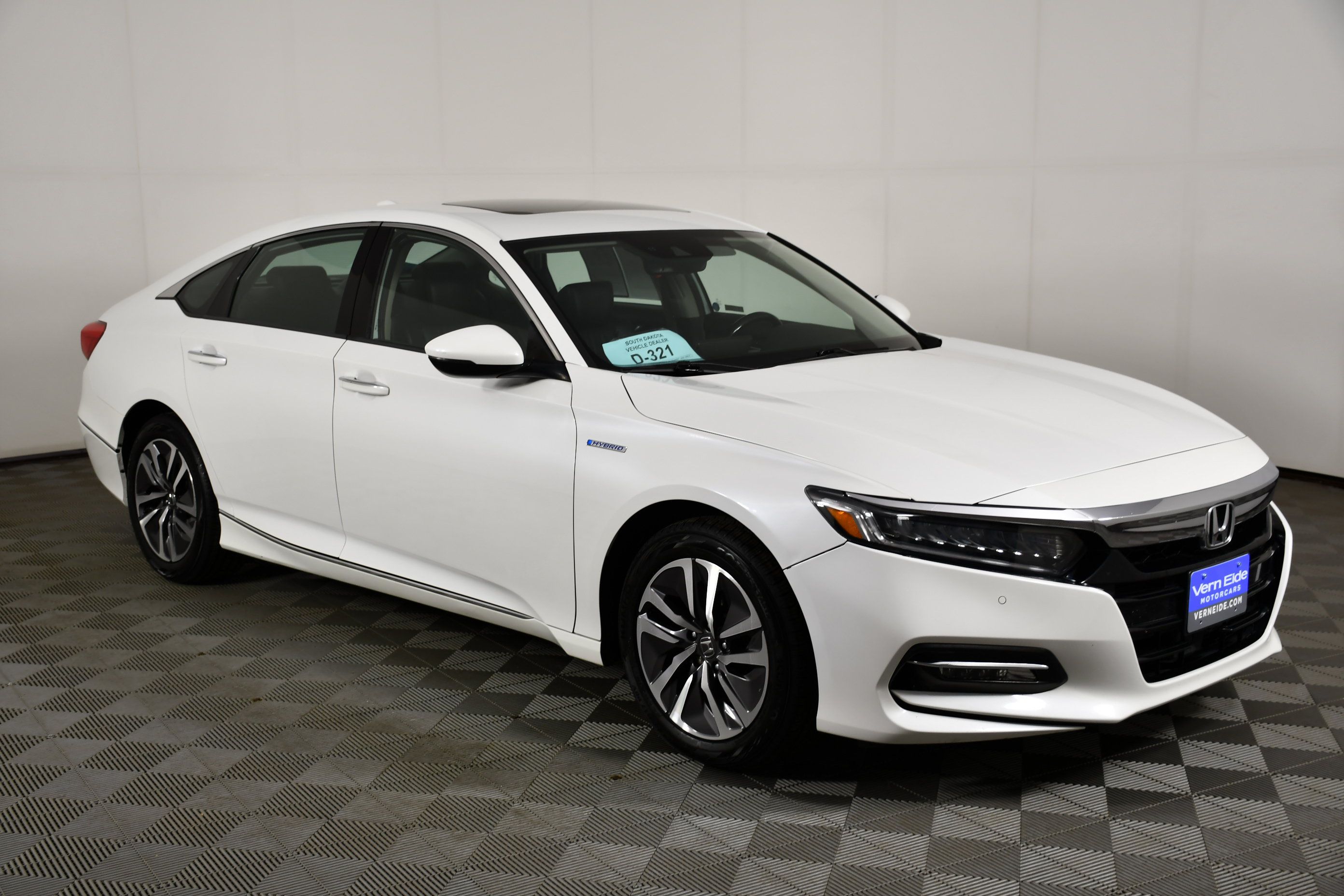 Used 2018 Honda Accord Touring image 4