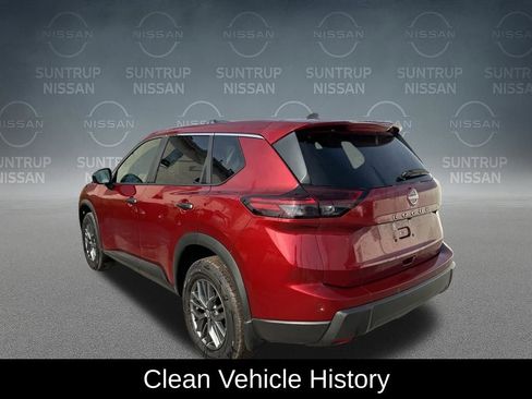 Used 2025 Nissan Rogue S image 4