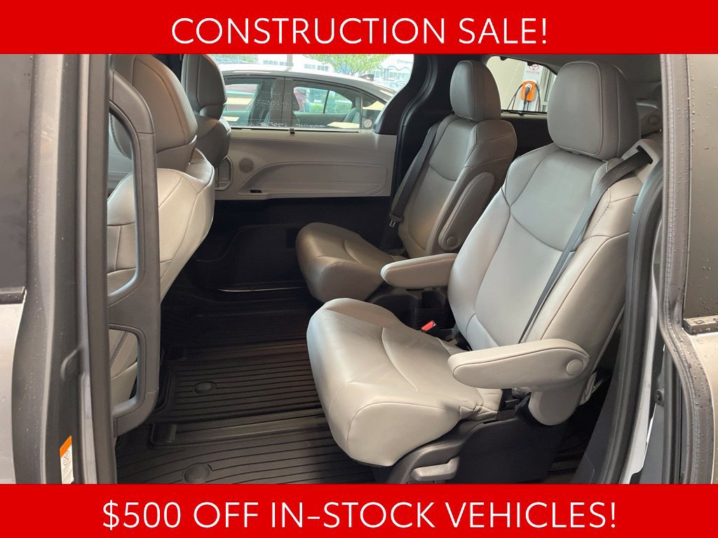 Used 2026 Toyota Sienna XLE AWD/4WD image 10