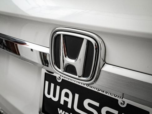 Used 2018 Honda Odyssey Elite image 18