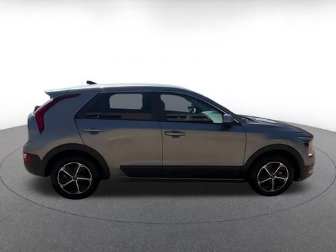 Used 2026 Kia Niro LX FWD image 16