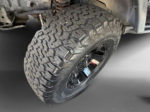 Used 2013 Jeep Wrangler Rubicon AWD/4WD image 9
