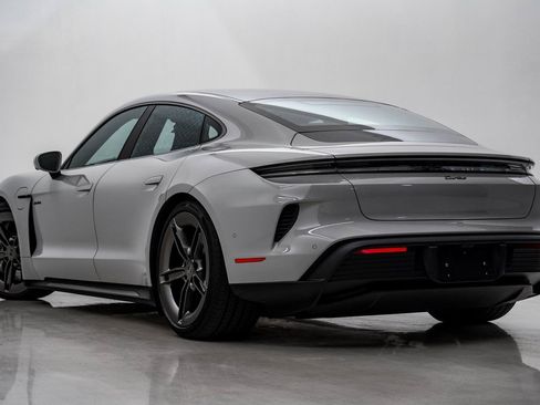 New 2025 Porsche Taycan Turbo image 3