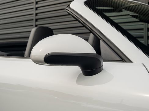 Certified 2017 Porsche 911 Carrera RWD image 35