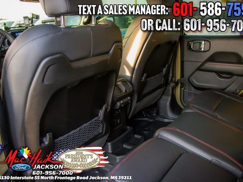 Used 2025 Jeep Wrangler Unlimited Rubicon w/ XTREMEE 35" Tire Package image 16