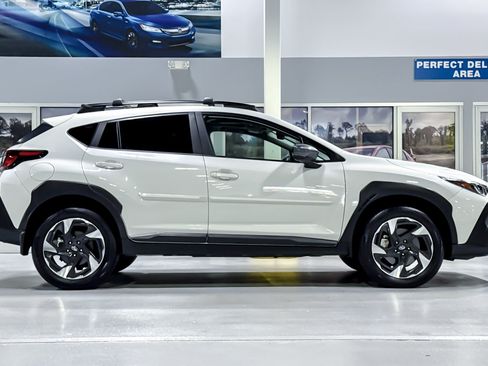 Used 2025 Subaru Crosstrek 2.5i Limited AWD/4WD image 8