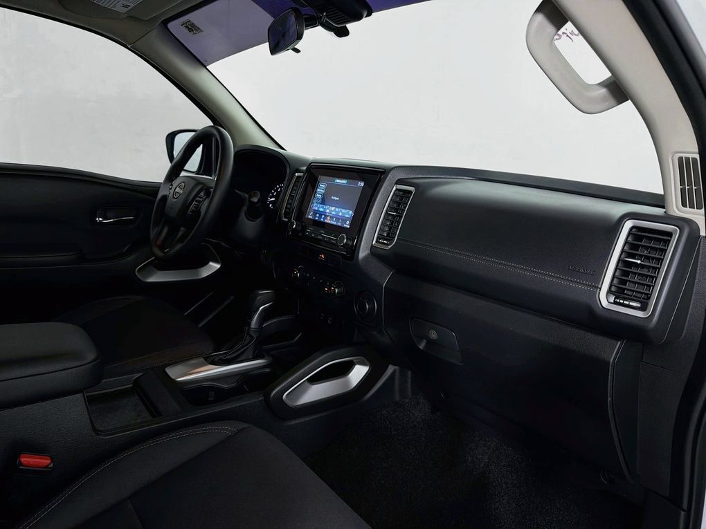 Used 2022 Nissan Frontier SV RWD image 31