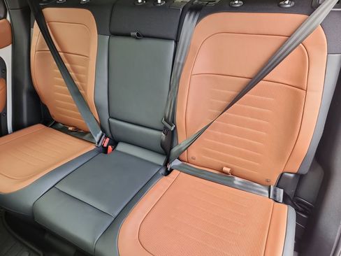 New 2026 Land Rover Defender 110 OCTA AWD/4WD image 23