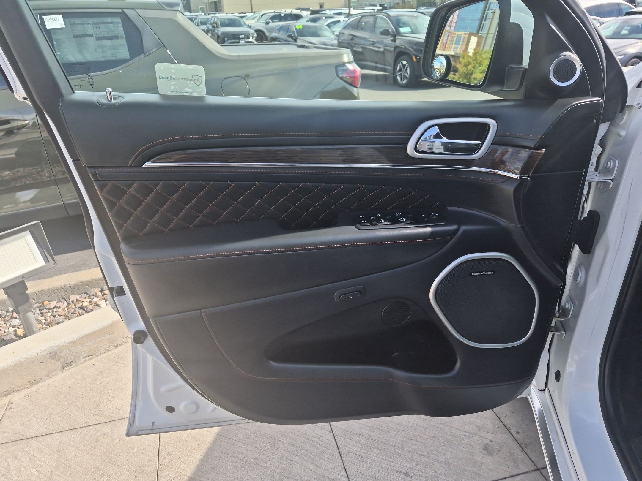 Used 2020 Jeep Grand Cherokee Summit AWD/4WD image 14