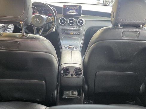 Used 2019 Mercedes-Benz GLC 300 w/ Premium Package image 23