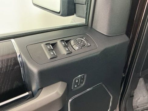 Used 2020 Ford F150 Platinum w/ Technology Package AWD/4WD image 15