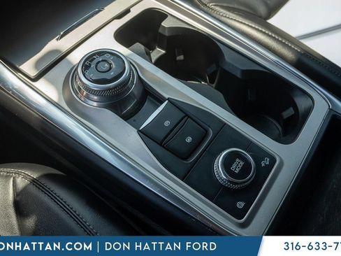 Used 2023 Ford Explorer XLT w/ Equipment Group 202A AWD/4WD image 11