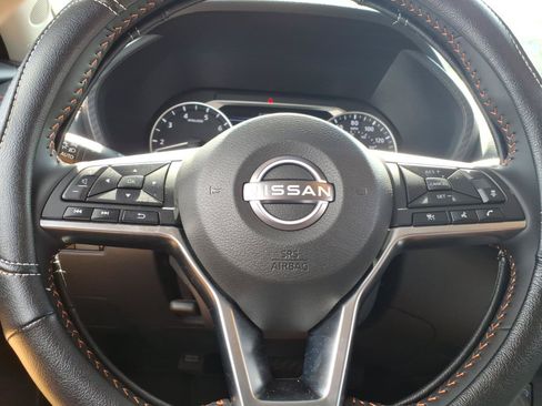 Used 2025 Nissan Sentra SR w/ Trunk Package FWD image 12