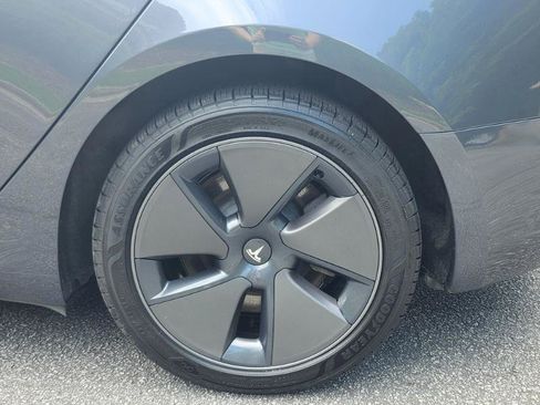Used 2023 Tesla Model 3 Standard Range RWD image 18