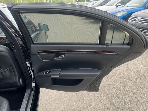 Used 2011 Mercedes-Benz S 550 4MATIC image 38