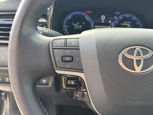 Used 2025 Toyota Camry XLE image 21