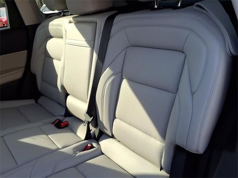 New 2026 Lincoln Nautilus Premier image 10