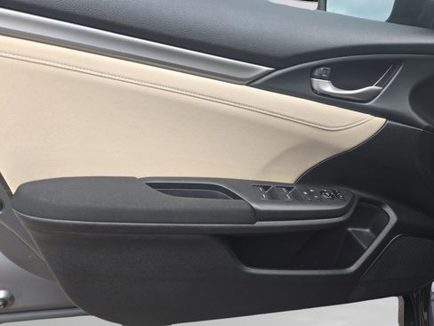 Used 2018 Honda Civic EX image 20