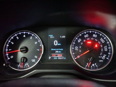 Used 2020 Toyota RAV4 LE image 15