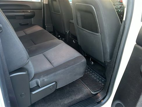 Used 2014 GMC Sierra 2500 SLE w/ SLE Preferred Package image 19