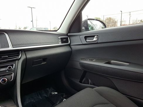 Used 2020 Kia Optima LX image 16