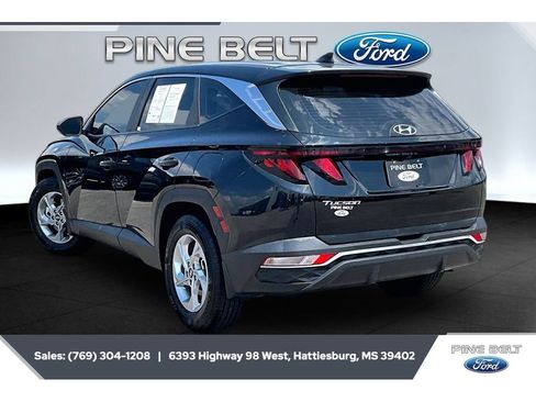 Used 2023 Hyundai Tucson SE FWD image 2