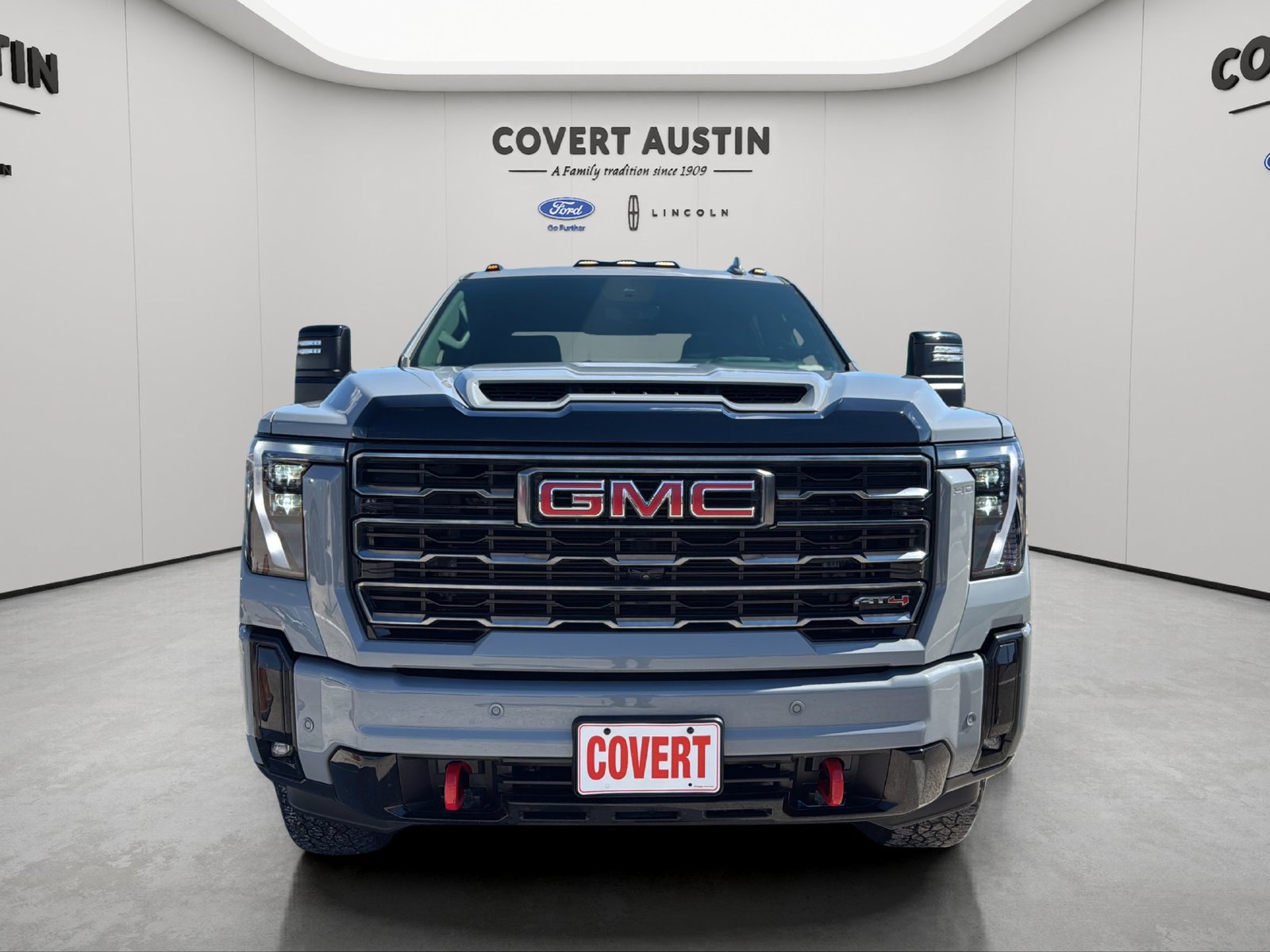 Used 2025 GMC Sierra 2500 AT4 w/ AT4 Premium Plus Package AWD/4WD image 8