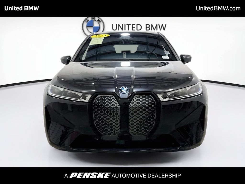 Certified 2024 BMW iX xDrive50 w/ Premium Package AWD/4WD image 2