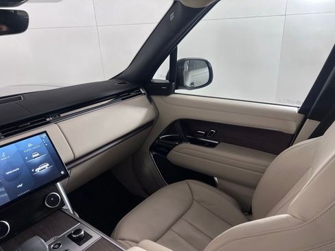 Used 2023 Land Rover Range Rover SE AWD/4WD image 24