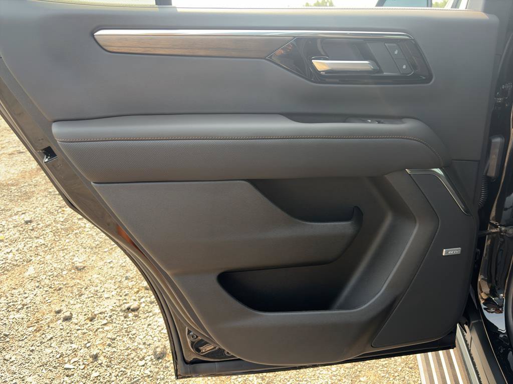New 2026 Chevrolet Tahoe High Country AWD/4WD image 26