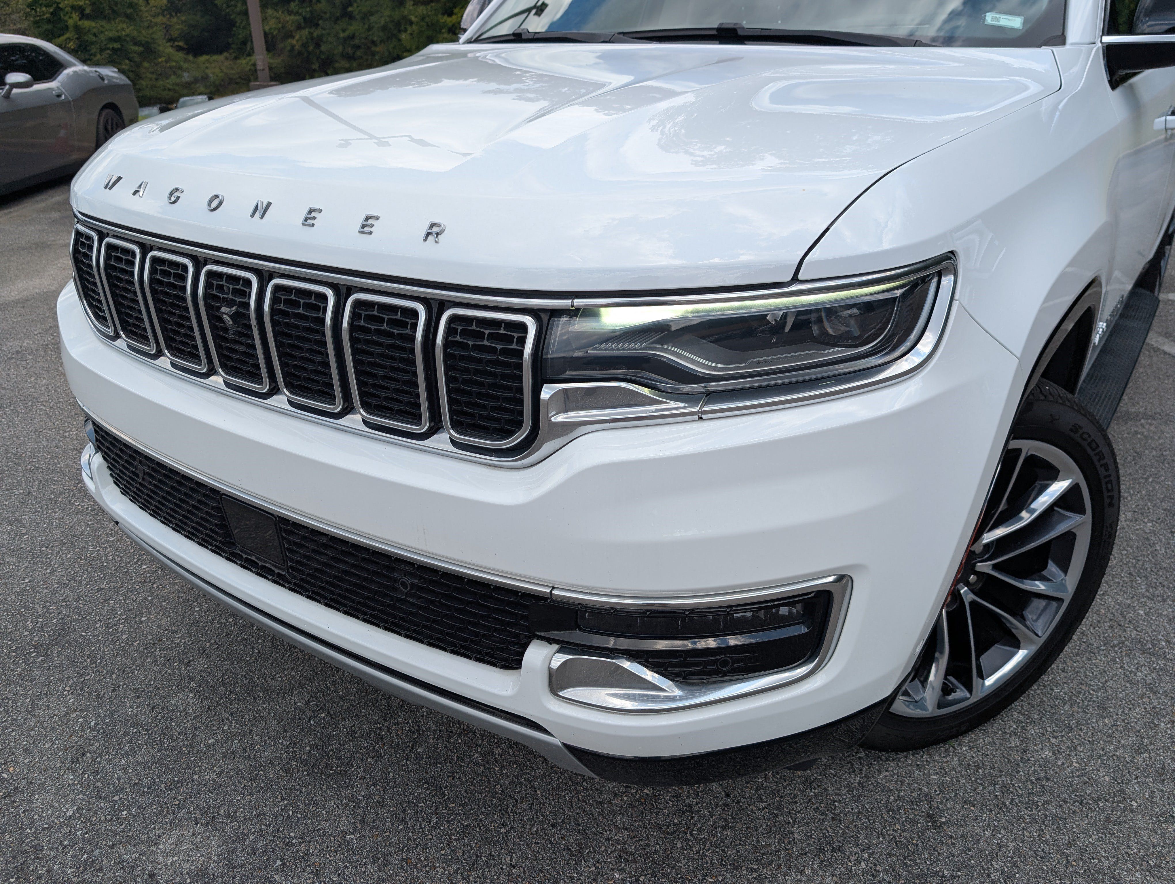 Used 2024 Jeep Wagoneer L Series II w/ Convenience Group I AWD/4WD image 13