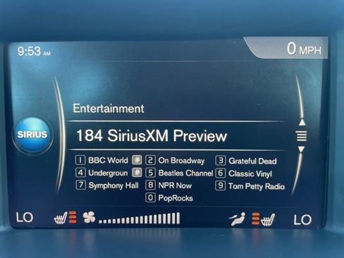 Used 2018 Volvo V60 T5 Dynamic w/ Vision Package image 16