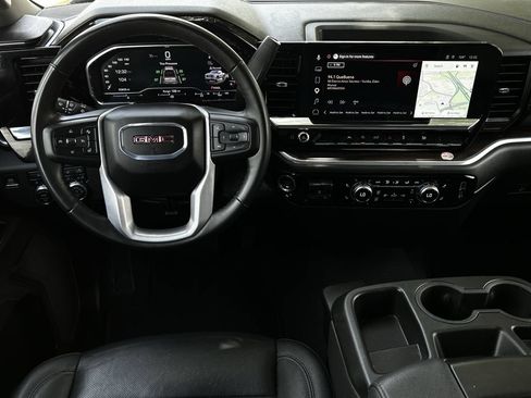 Used 2025 GMC Sierra 1500 SLT AWD/4WD image 13