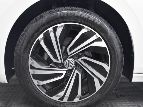 Used 2021 Volkswagen Jetta SEL image 10