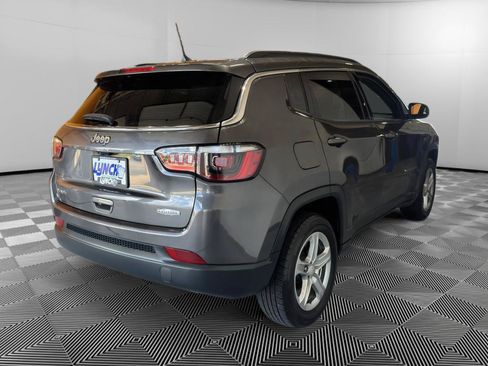 Used 2024 Jeep Compass Latitude AWD/4WD image 5