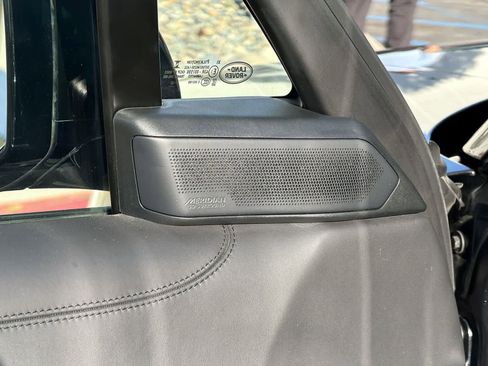 Used 2023 Land Rover Range Rover SE image 21