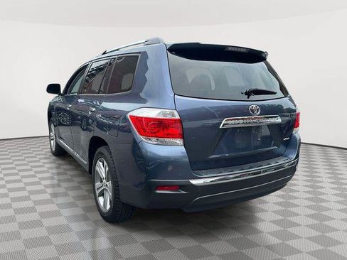 Used 2012 Toyota Highlander Limited w/ Tow Pkg AWD/4WD image 4